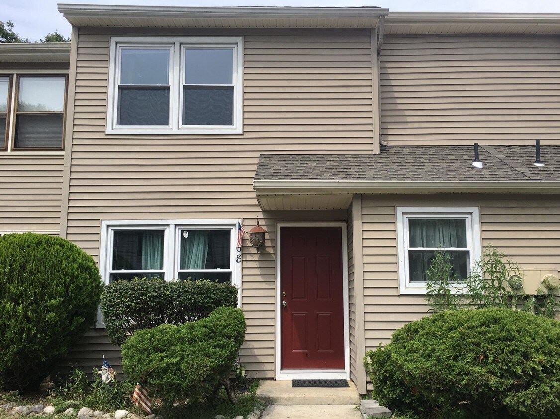 Foto principal - 68 Tavistock Dr