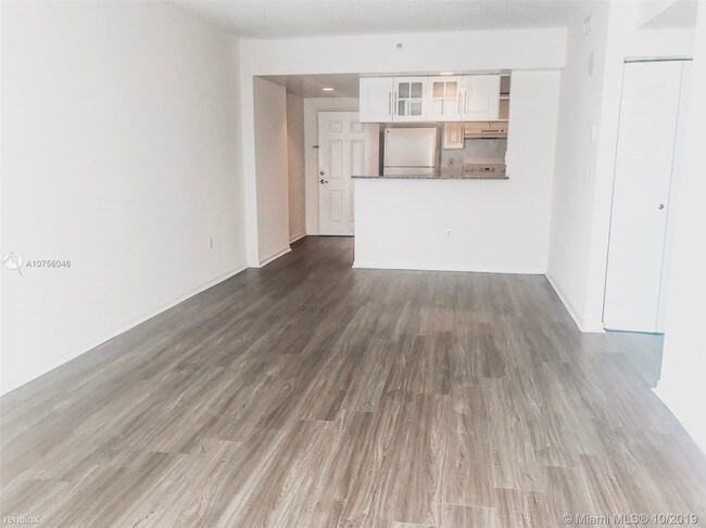 Building Photo - 2 br, 2 bath  - 615 NE 22nd St # 2 # 2