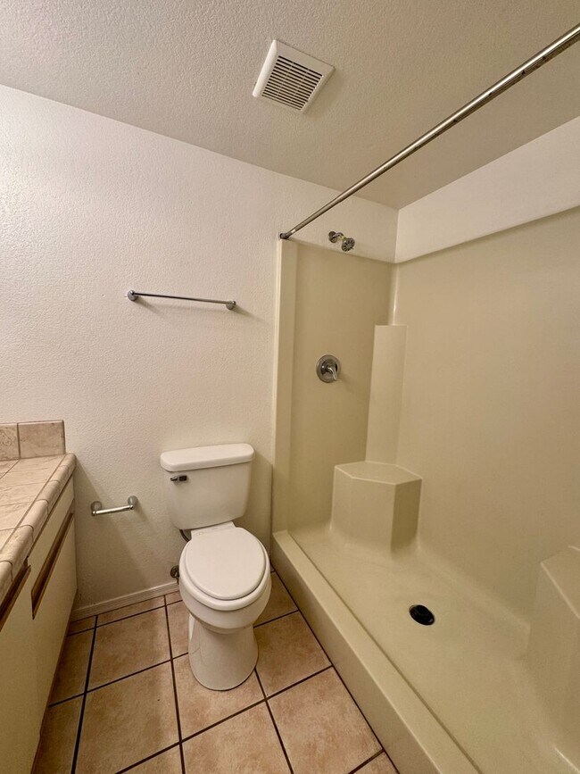 Building Photo - Greenlee1205