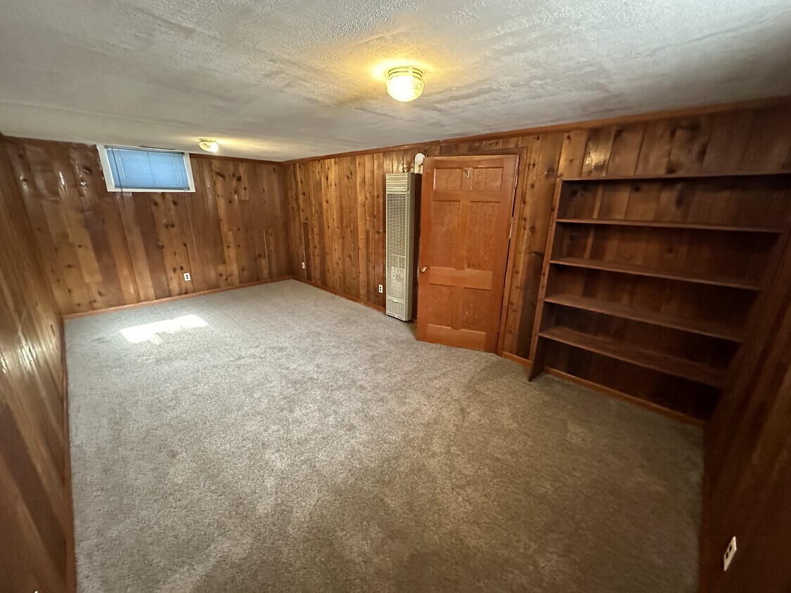 Primary Photo - 320 2nd Ave