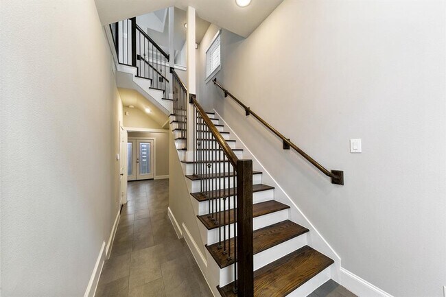 Foto del edificio - 5521 Larkin St