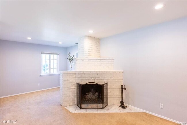 Foto del edificio - 3 br, 2 bath House - 5522 Fallbrook Ave