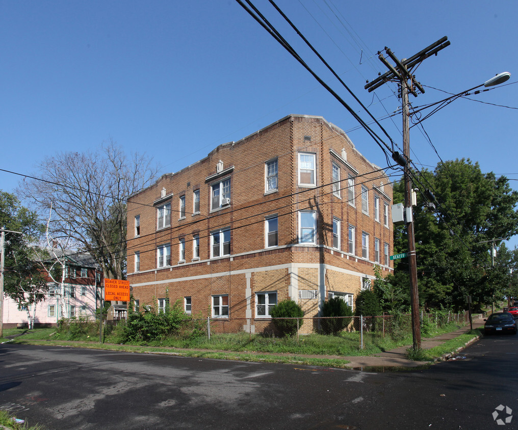 Primary Photo - 76 Sexton St