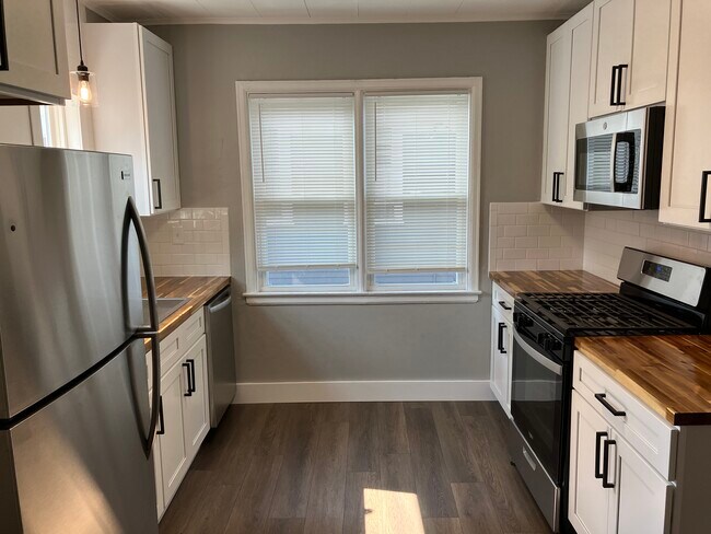 Foto del edificio - 109 Unger Ave