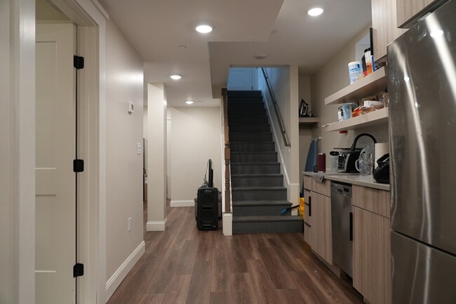 Foto del edificio - 701 E 2nd St