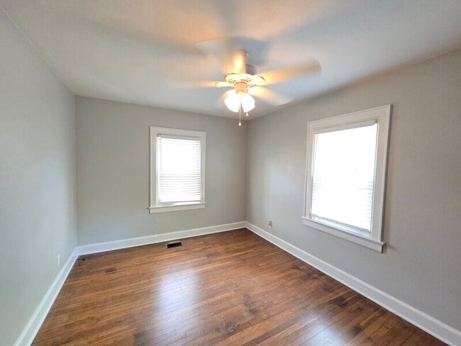 Building Photo - 3605 Navajo Dr
