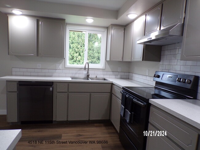 Foto del edificio - 4518 NE 115th St