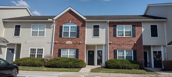 Building Photo - 11606 Tomahawk Creek Pkwy