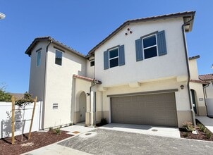 Building Photo - 1714 River Vista Way