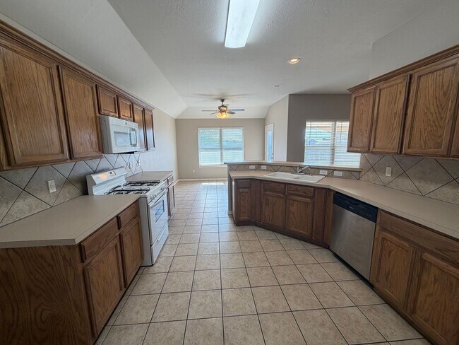 Foto del edificio - 411 S Pointe Ln