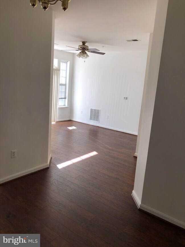 Building Photo - 4200 Mozart Brigade Ln