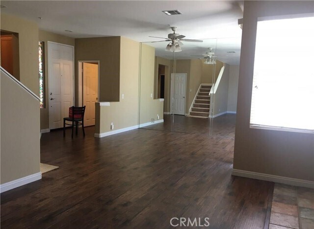 Building Photo - 387 N Londonderry Ln