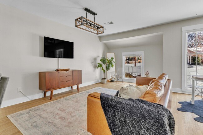 Foto del edificio - 185 Alexander St