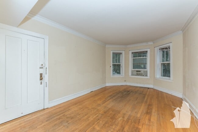 Foto del edificio - 3710 N Hoyne Ave