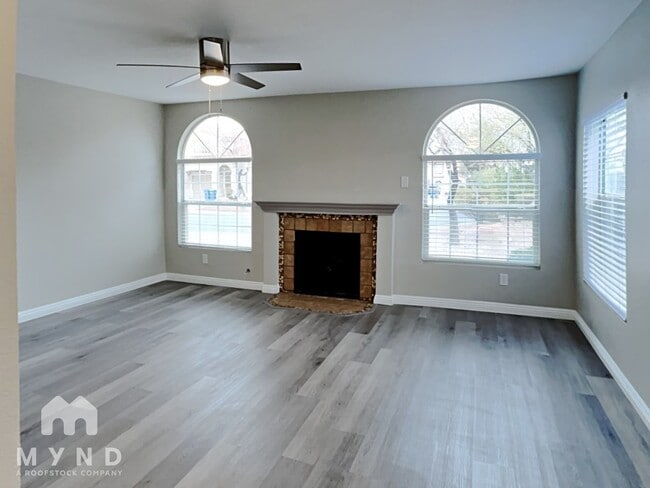 Building Photo - 7601 Amato Ave