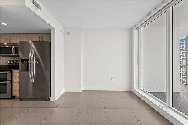 Foto del edificio - 910 West Ave