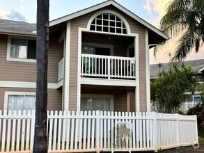 Building Photo - 95 Lumiaina St