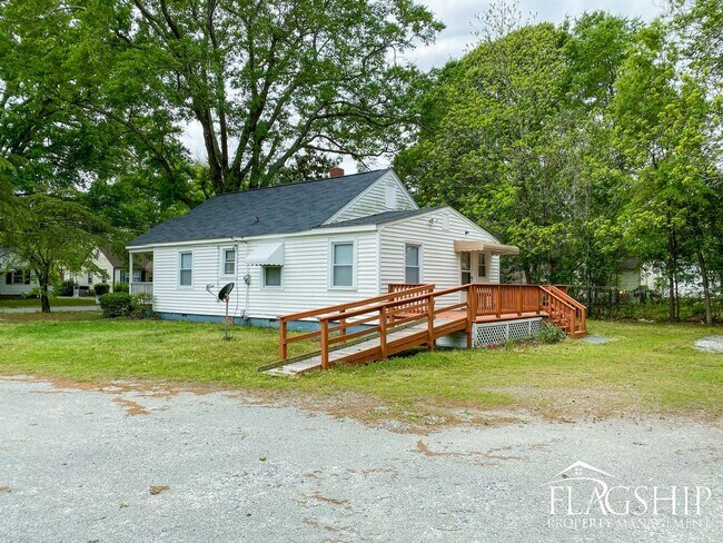 Building Photo - Cute Single Family Home in Goldsboro