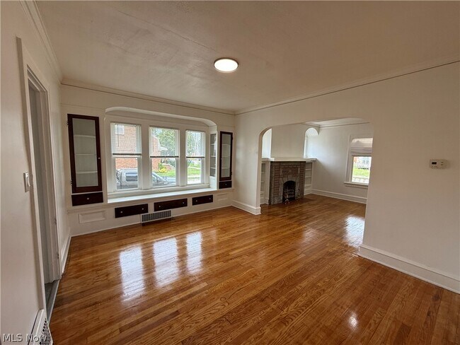 Building Photo - 4162 W 140th St