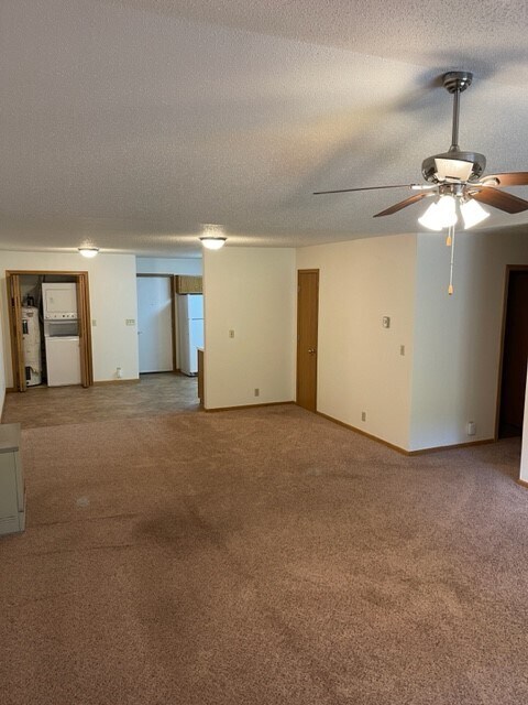 Foto del edificio - 3413 Oak Knoll Dr