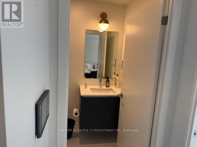 Building Photo - 395 Dundas St W