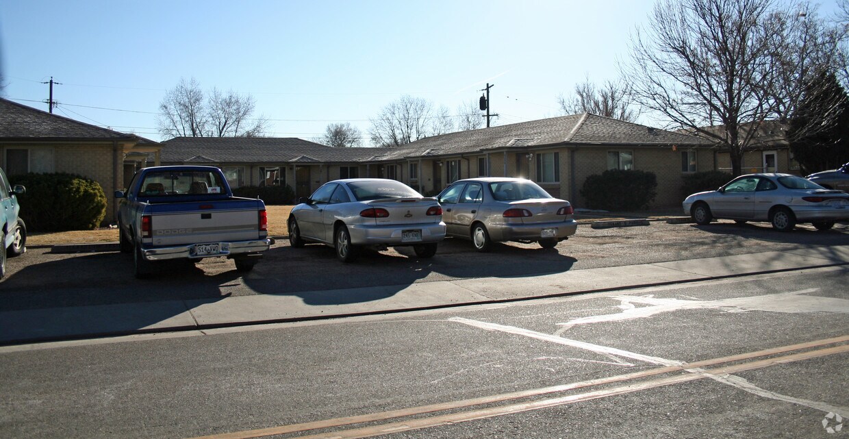 Foto principal - 4650-4664 Pierce St