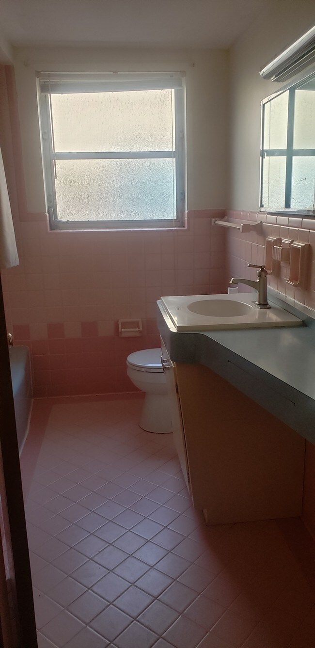 Foto del edificio - Apartment in Sr. building in Mt. Airy