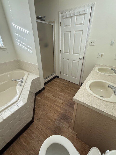 Foto del edificio - 9401 Wrensong Ct