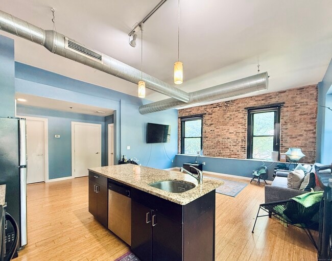 Building Photo - 881 Lafayette Blvd