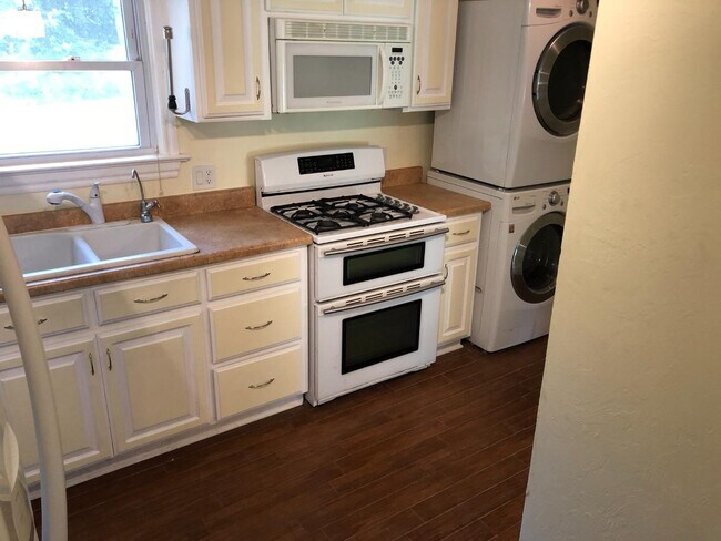 Building Photo - 3228 NW 45th St