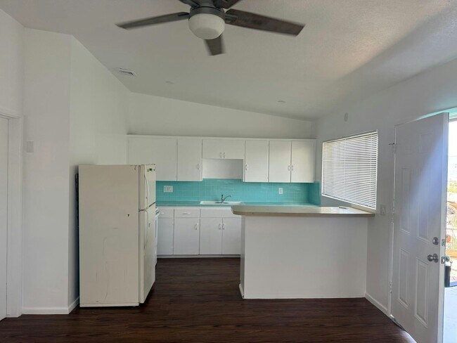 Building Photo - 12780 Calle Amapola