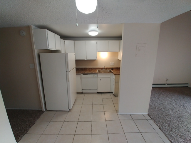 Foto del edificio - 3355 E Fountain Blvd