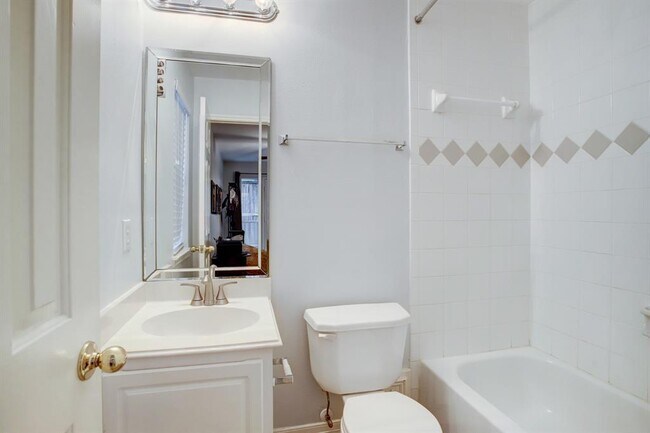 Foto del edificio - 5312 Blossom St