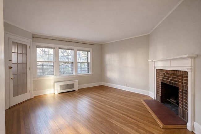 Photo - 2-17 Burns St Townhome