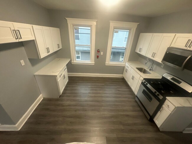 Foto del edificio - 332 Hamilton Ave