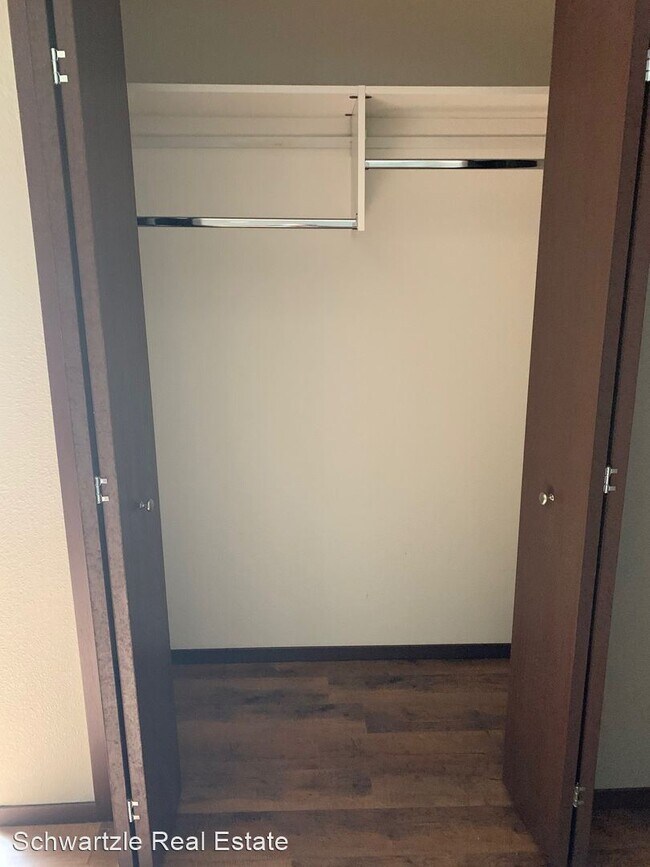 Foto del edificio - 810 Ruud Ln