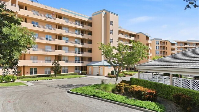 Foto del edificio - 4570 Pinebrook Cir