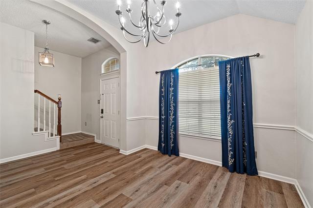 Foto del edificio - 8149 Keechi Creek Ct