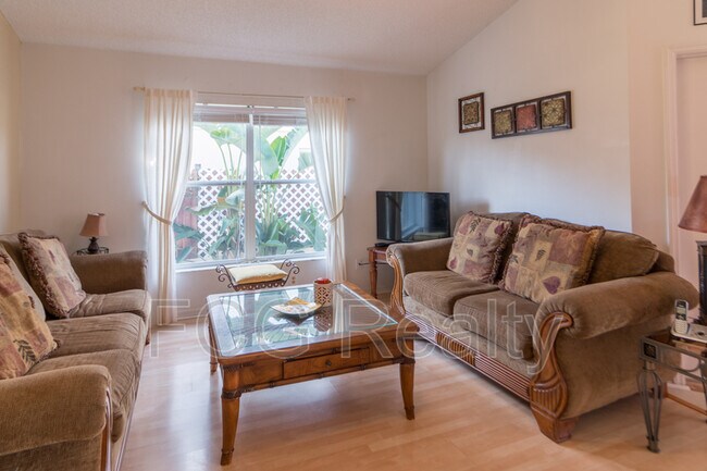 Photo - 645 Allison Ave House