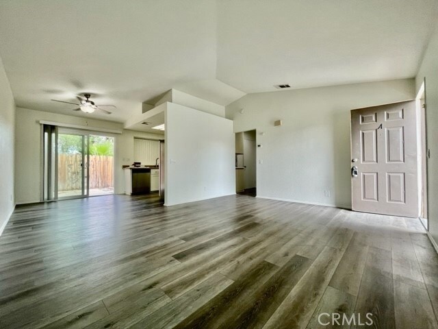 Foto del edificio - 79400 Ave 42