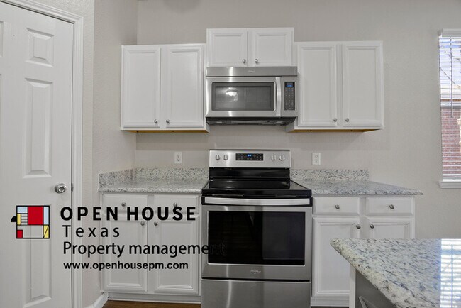 Building Photo - 1068 Pullman Dr, Saginaw