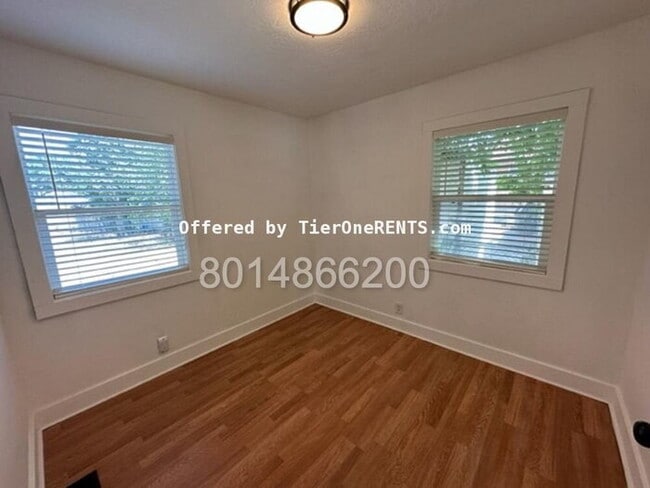 Building Photo - Move-in special: $500 off First months rent
