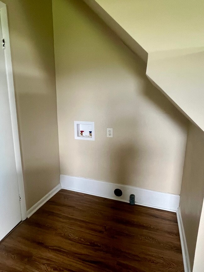 Foto del edificio - 227 Maple St