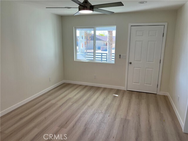 Foto del edificio - 332 N Soldano Ave