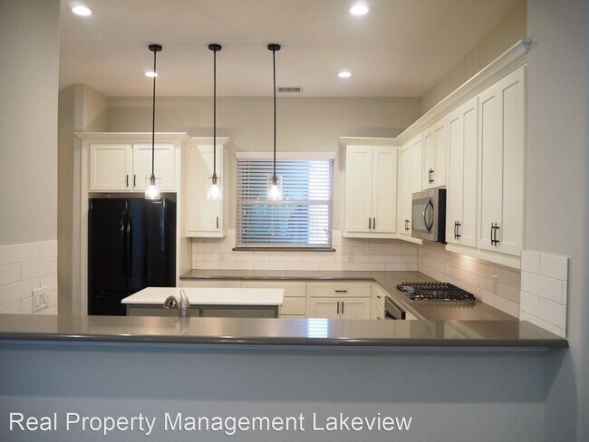 Foto del edificio - 3 br, 2.5 bath House - 4129 Broadway Ave
