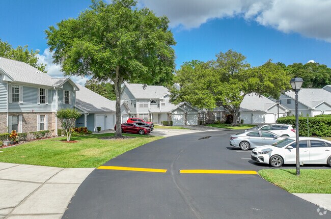 Building Photo - Coach Homes At Dover Village