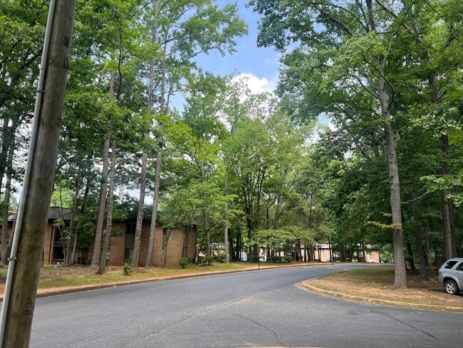 Building Photo - 419 Orchard Trace Ln
