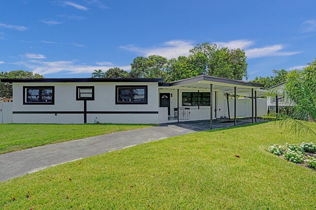 Building Photo - 18600 NW 11th Rd