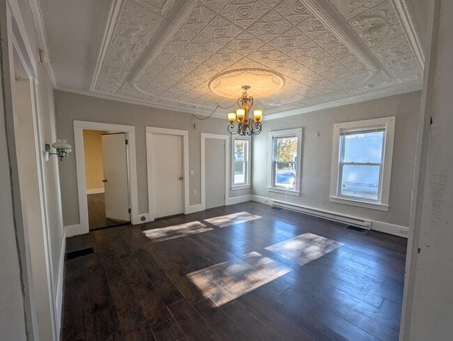 Building Photo - 20 Chellis St