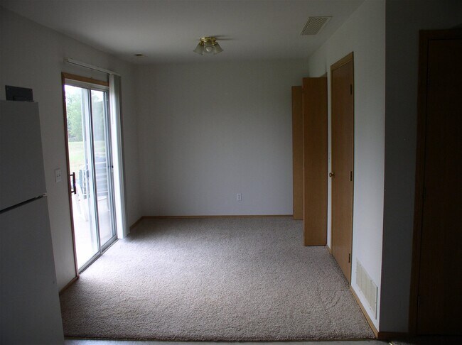 Foto del edificio - 4723 Ranch Court, Lawrence, KS 66047 - 3 B...